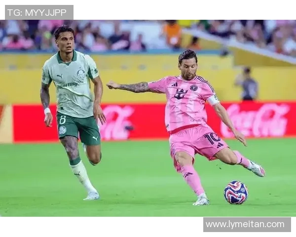 利雅得新月强势迎战对手 挑战赛季关键战役再掀高潮 利雅得新月强势迎战对手 挑战赛季关键战役再掀高潮