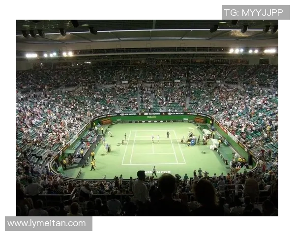 网球运动发展历程解析:从草地到硬地场地的技术与战术变革 网球运动发展历程解析:从草地到硬地场地的技术与战术变革