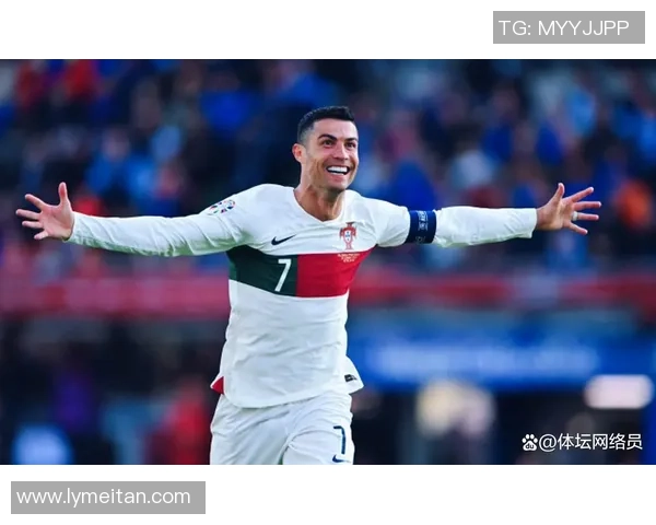 聚焦世界足坛巨星成长之路与场内外非凡影响力与传奇故事风采展现 聚焦世界足坛巨星成长之路与场内外非凡影响力与传奇故事风采展现